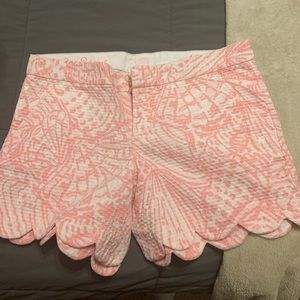 lilly pulitzer buttercup shorts size 4, never worn